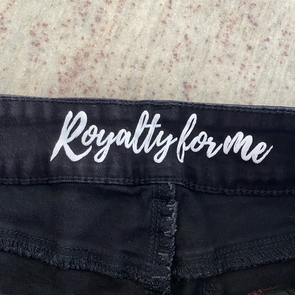 Short. - Picture 6 of 8